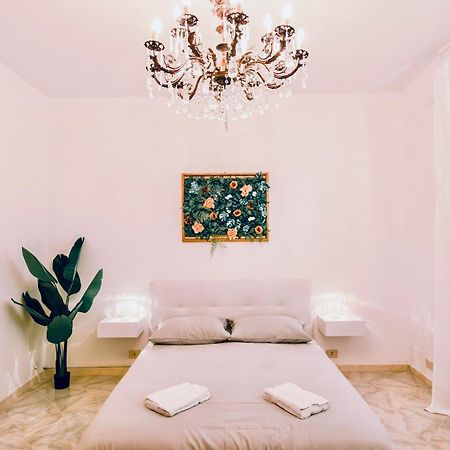 רומא Golden Luxury Home - San Giovanni - 10 Min To Basilica Of San Giovanni - 25 Min To Colosseum מראה חיצוני תמונה